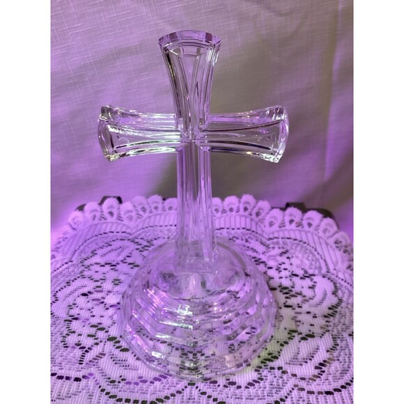 Beautiful Crystal Cross 7 Inches Tall Base 4 Inches Diameter - Picture 3 of 12